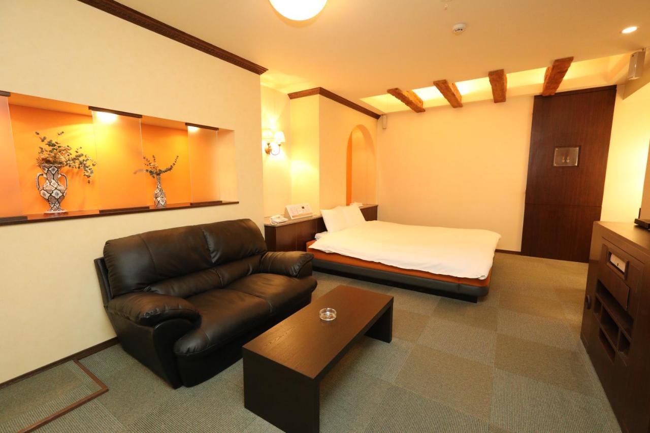 Hotel Spiral Toyama Exterior foto
