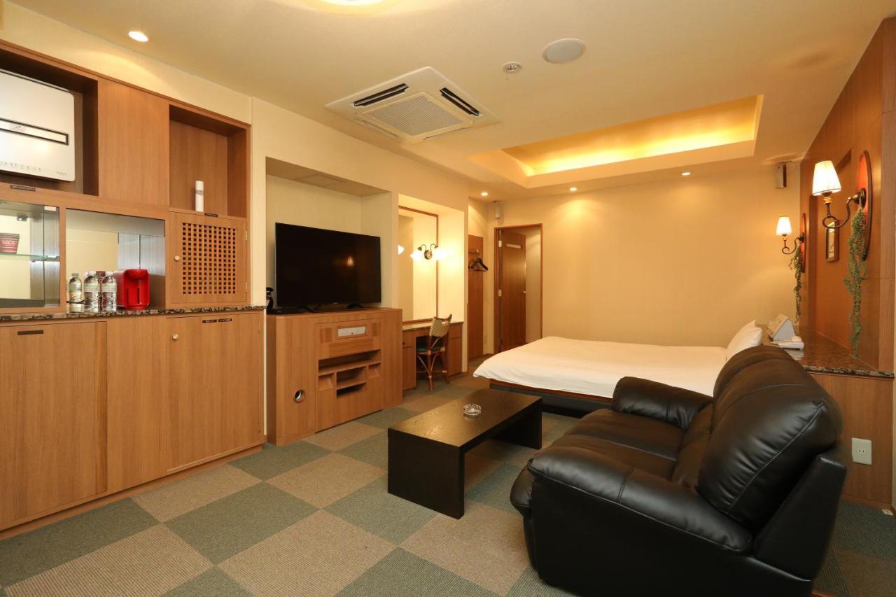 Hotel Spiral Toyama Exterior foto